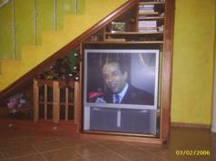 Detalle de mueble h echo a medida en madera de cedro americano, para